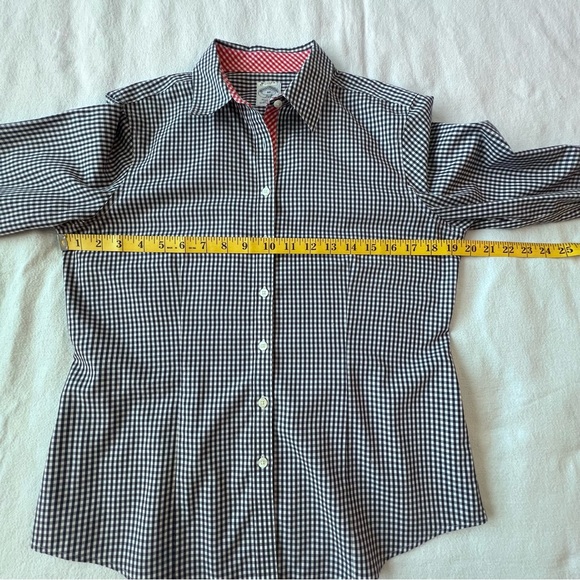 Brooks Brothers Blue and White Checkered Shirt‎ w/Pink Accents Preppy Women’s 8P - Picture 9 of 10